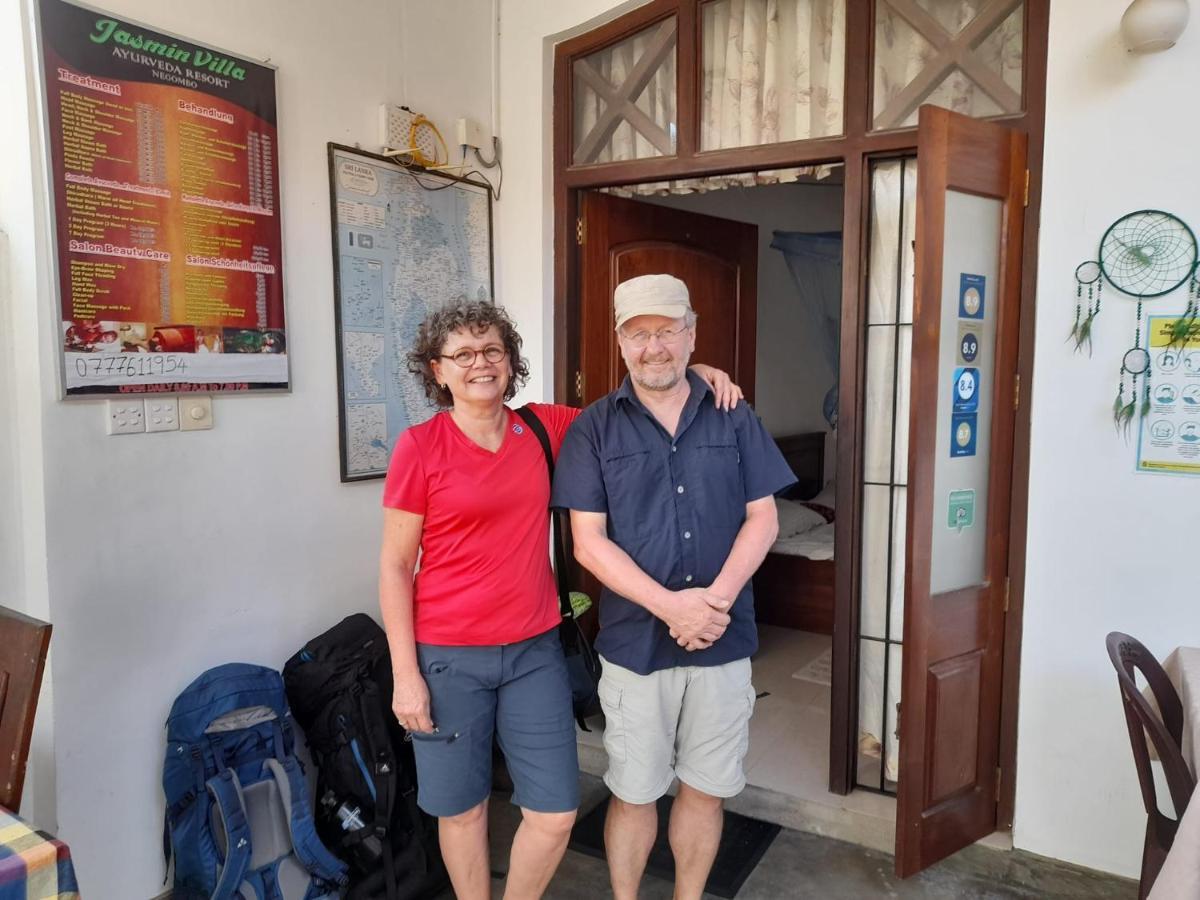 Anna Tourist Inn Негомбо Екстериор снимка
