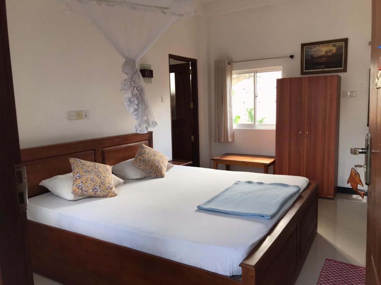 Anna Tourist Inn Негомбо Екстериор снимка