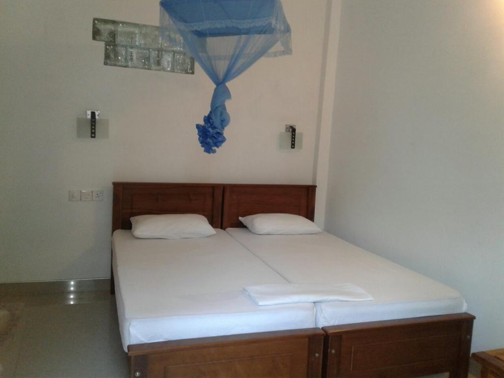 Anna Tourist Inn Негомбо Екстериор снимка