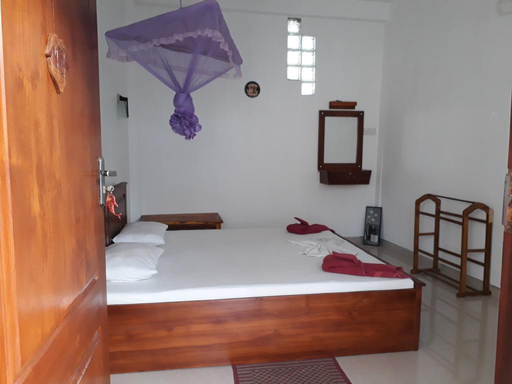 Anna Tourist Inn Негомбо Екстериор снимка