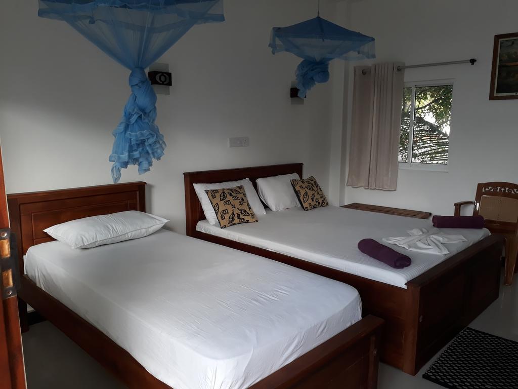 Anna Tourist Inn Негомбо Екстериор снимка