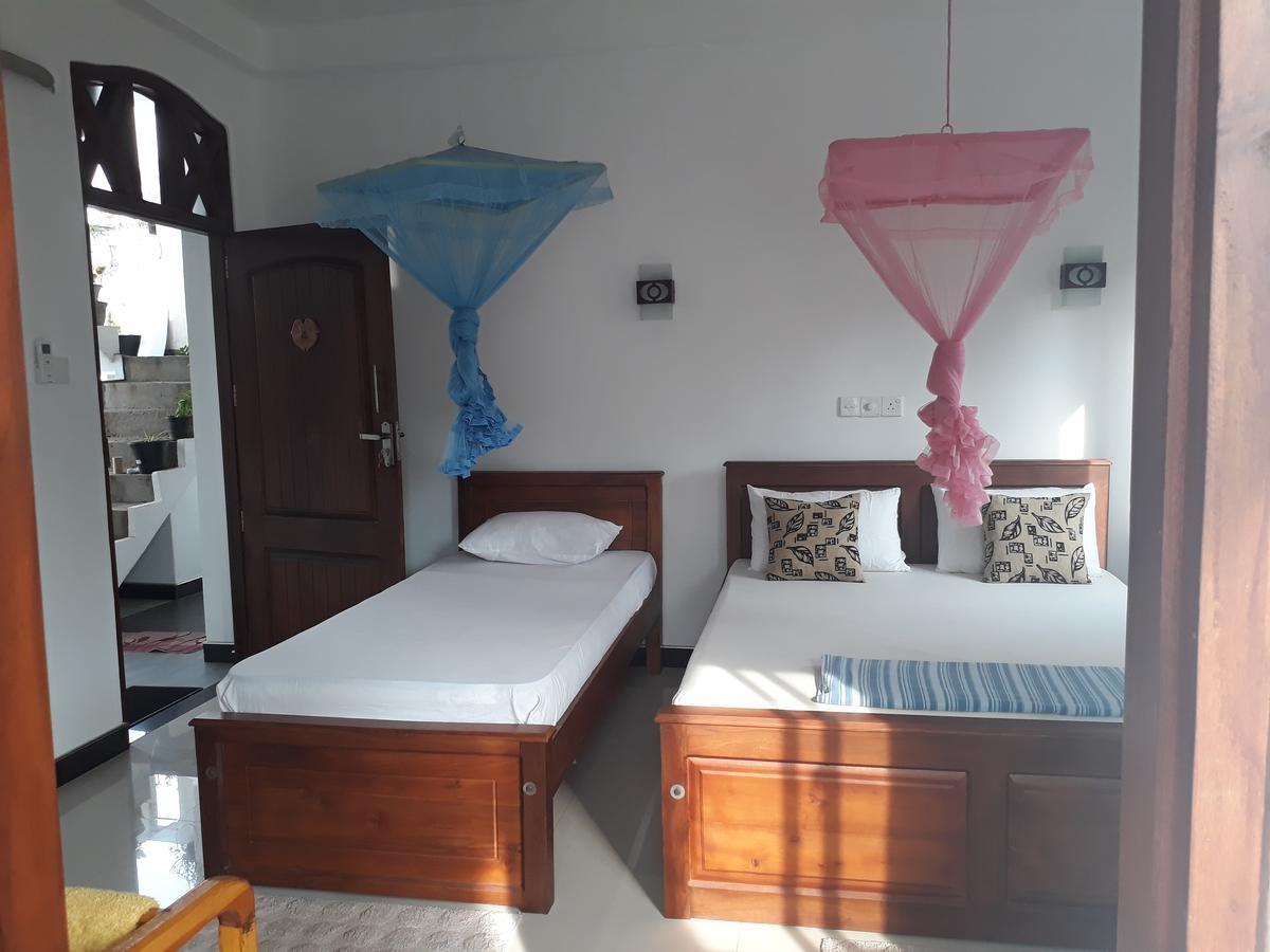 Anna Tourist Inn Негомбо Екстериор снимка