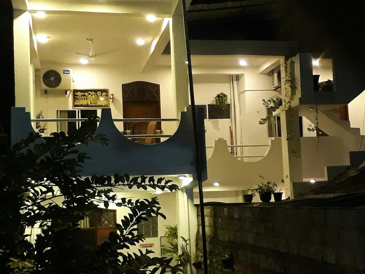 Anna Tourist Inn Негомбо Екстериор снимка