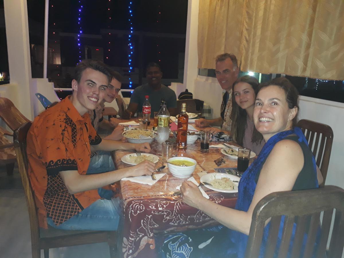 Anna Tourist Inn Негомбо Екстериор снимка