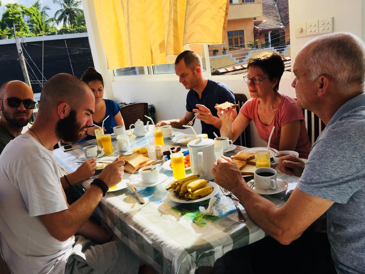 Anna Tourist Inn Негомбо Екстериор снимка