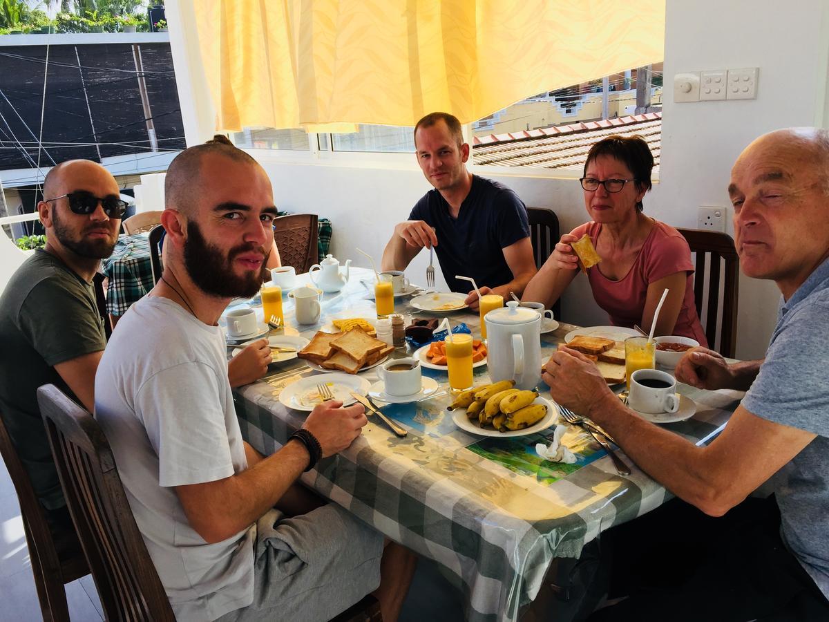 Anna Tourist Inn Негомбо Екстериор снимка