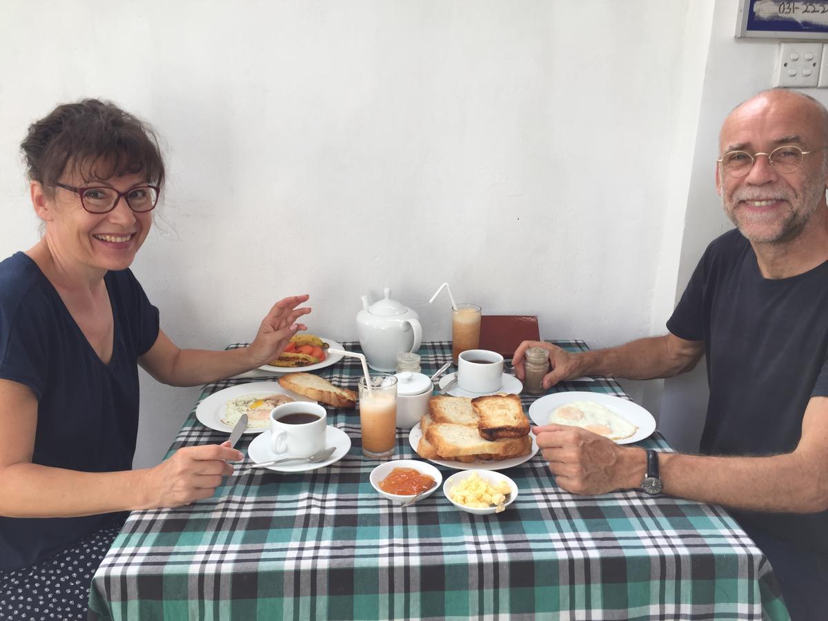 Anna Tourist Inn Негомбо Екстериор снимка
