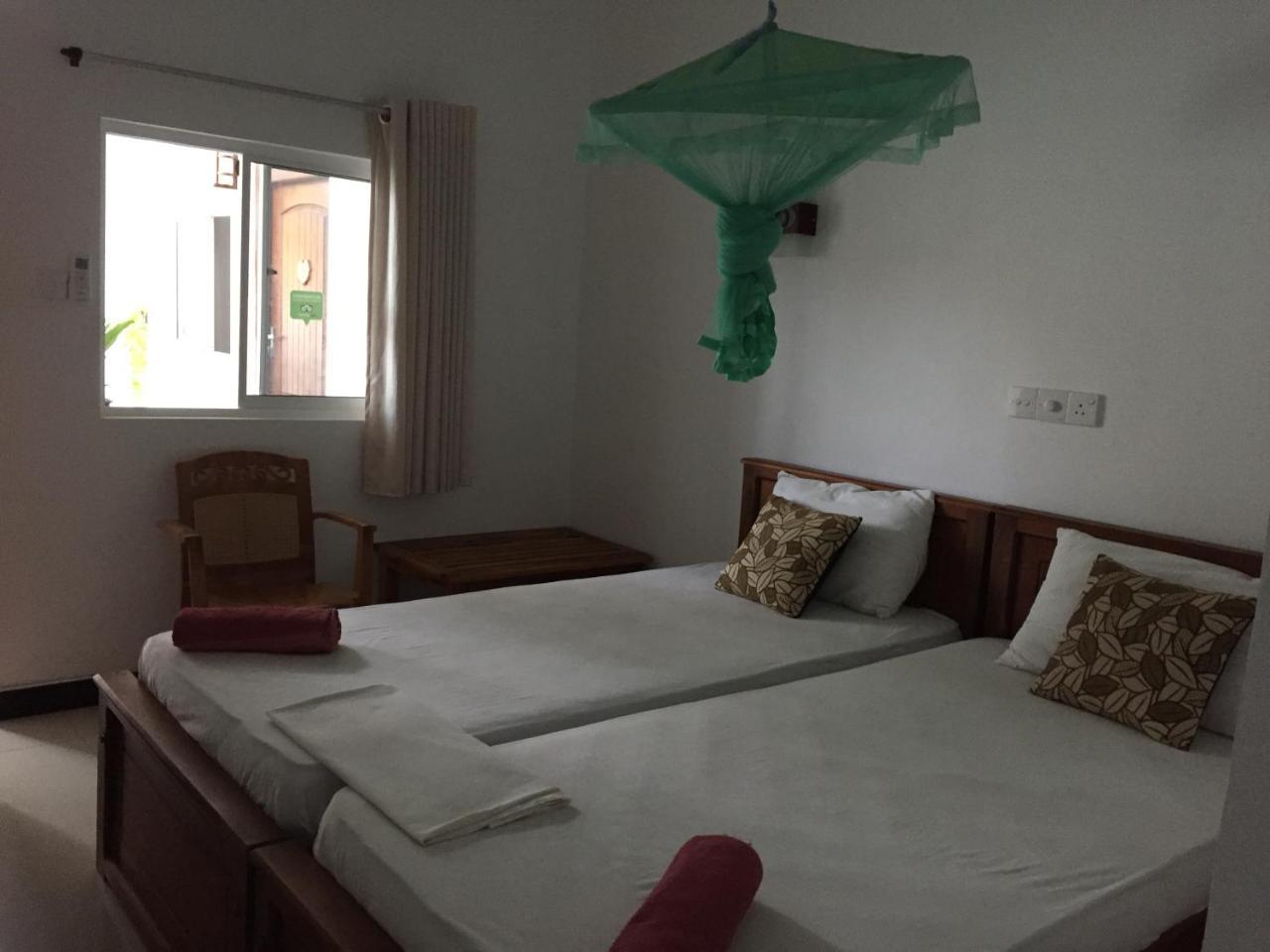 Anna Tourist Inn Негомбо Екстериор снимка