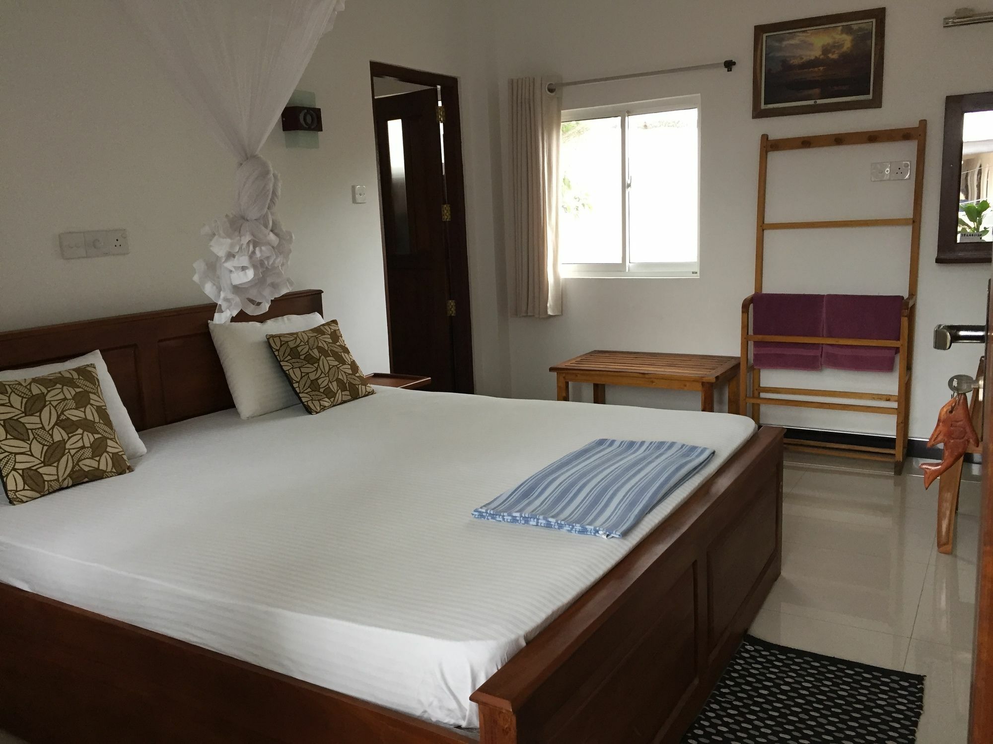 Anna Tourist Inn Негомбо Екстериор снимка